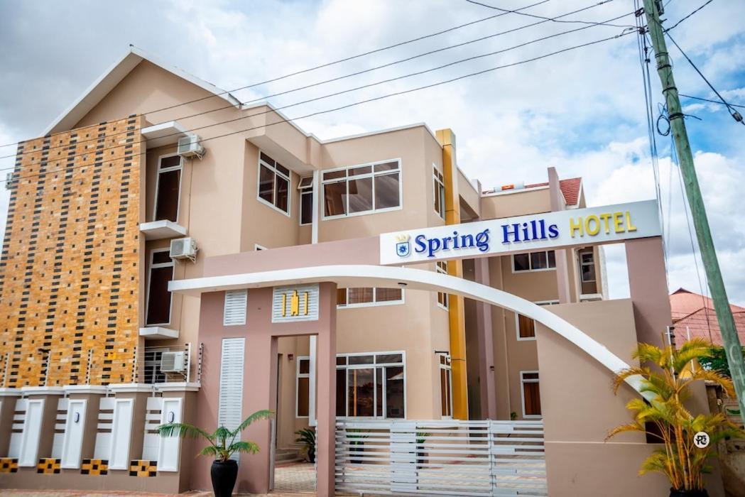 Spring Hills Hotel - Dodoma Bagian luar foto