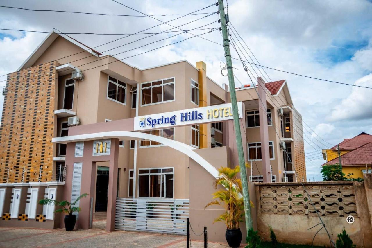 Spring Hills Hotel - Dodoma Bagian luar foto